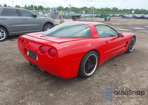 2002 Chevrolet Corvette z USA, uszkodzony, nr VIN 1G1YY22G425134123